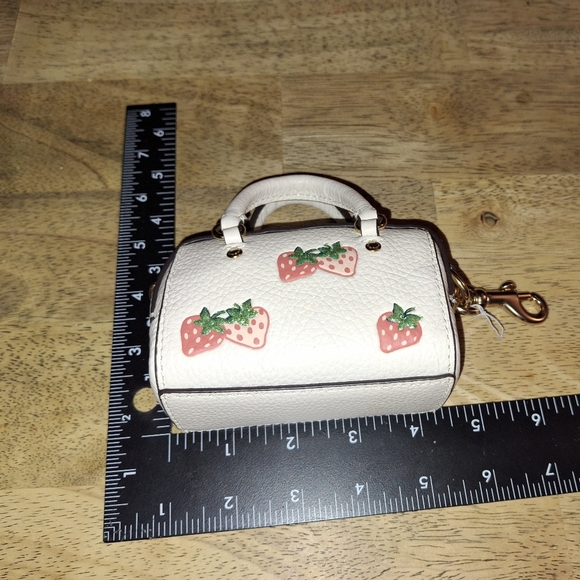 Coach strawberry mini Rowan bag - Picture 4 of 11